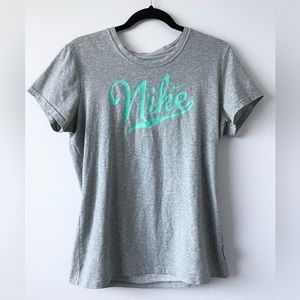 Vintage Nike Dri-Fit Cotton Retro Logo Graphic Gym Athletic Shirt Size Large